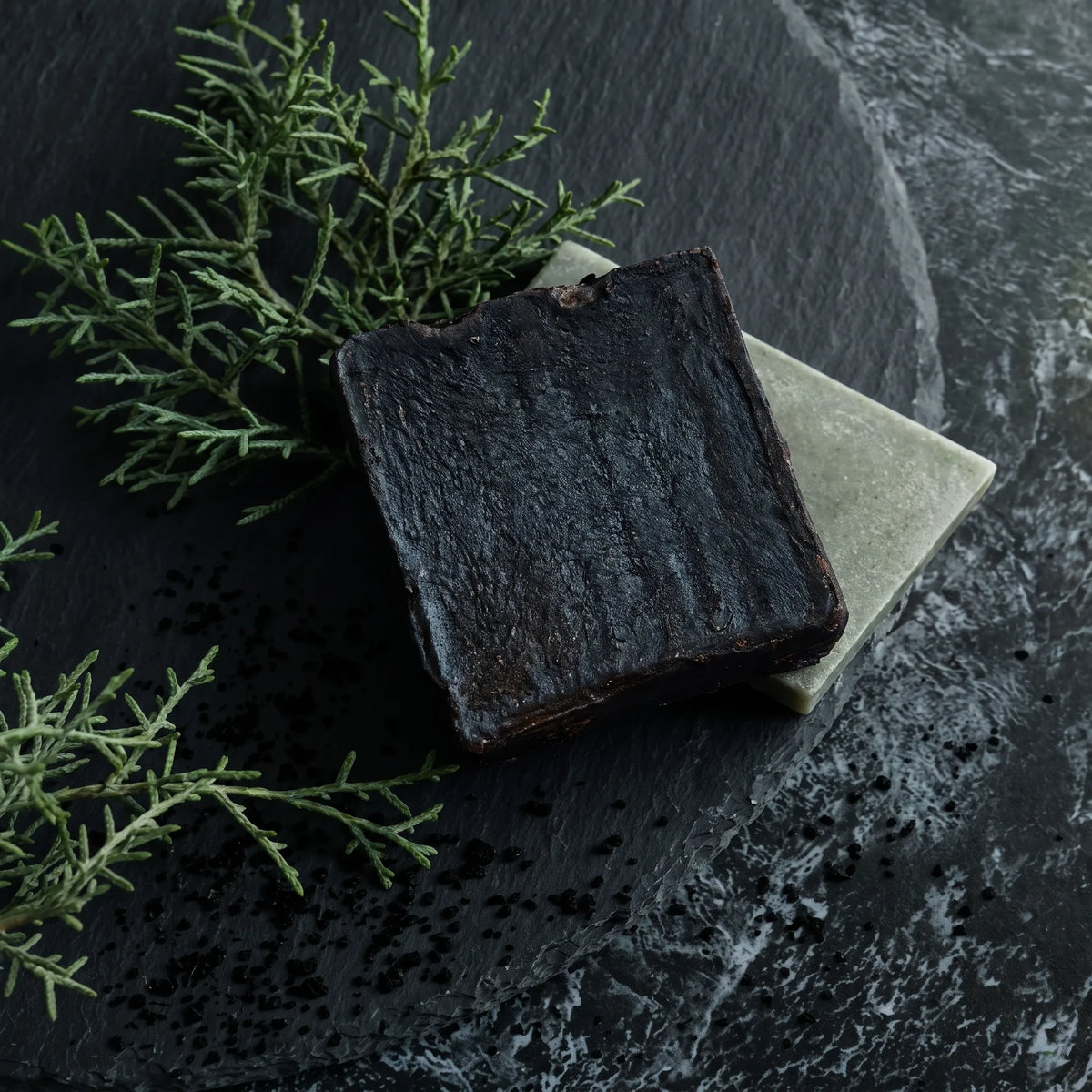 Pure Black – Savon noir au neem & au karité